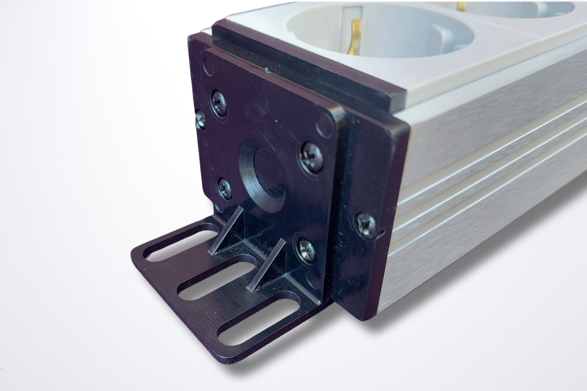 Prenaponska zaštita u aluminijumskom kućištu - mesto za provodnik