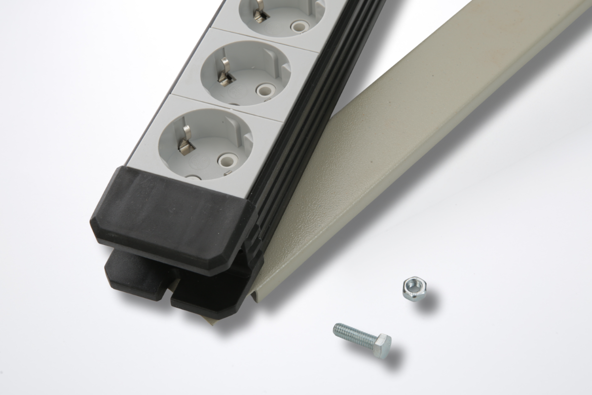 Delovi priključnice za kućišta od 19 inča