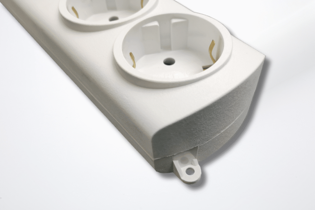 Kačaljka za fiksiranje produžnog kabla