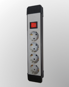 Modularna priključnica bez provodnika, sa prekidačem i 4 utična mesta